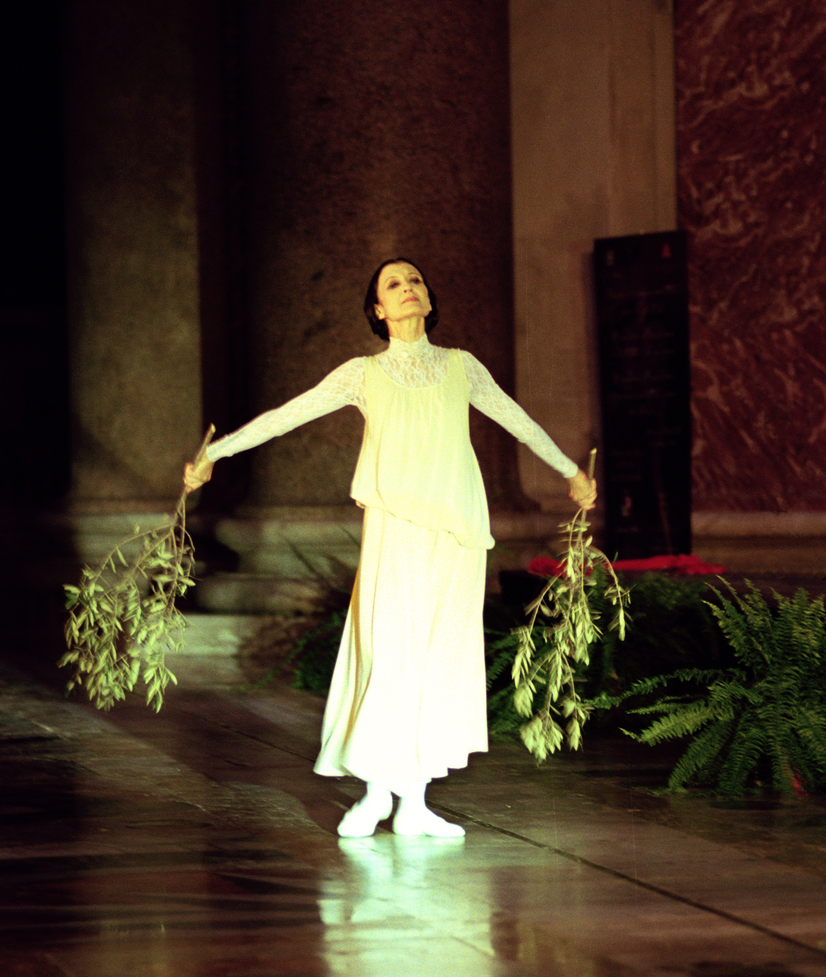 Carla Fracci danza nella Città della Pace sulla Linea Meridiana di Francesco Bianchini